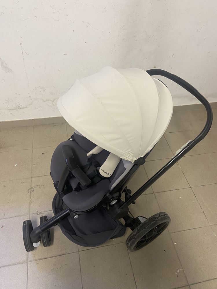 Carrinho de passeio bebe Quinny Moodd