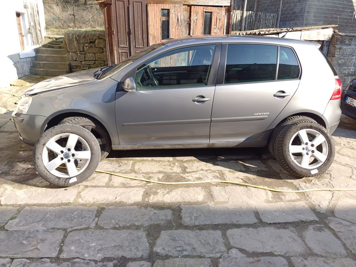 Volkswagen Golf V united 1.4 MPI 2008r.