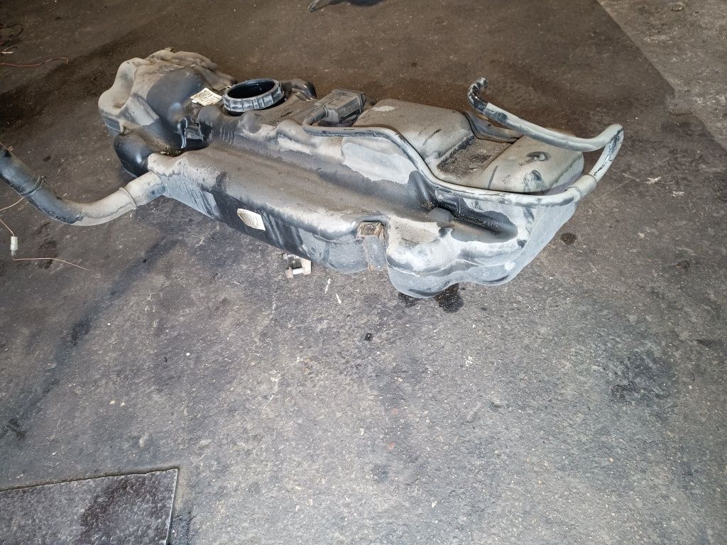 Zbiornik paliwa bak VW Crafter 2.5tdi Mercedes sprinter oryginał