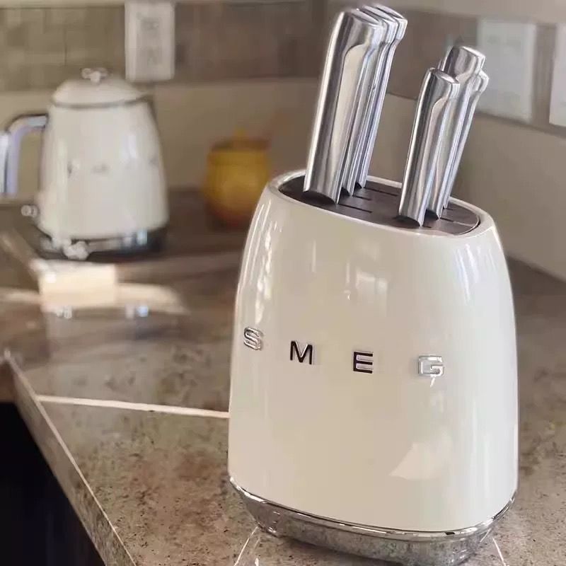 Набір кухонних  ножів Smeg ножи