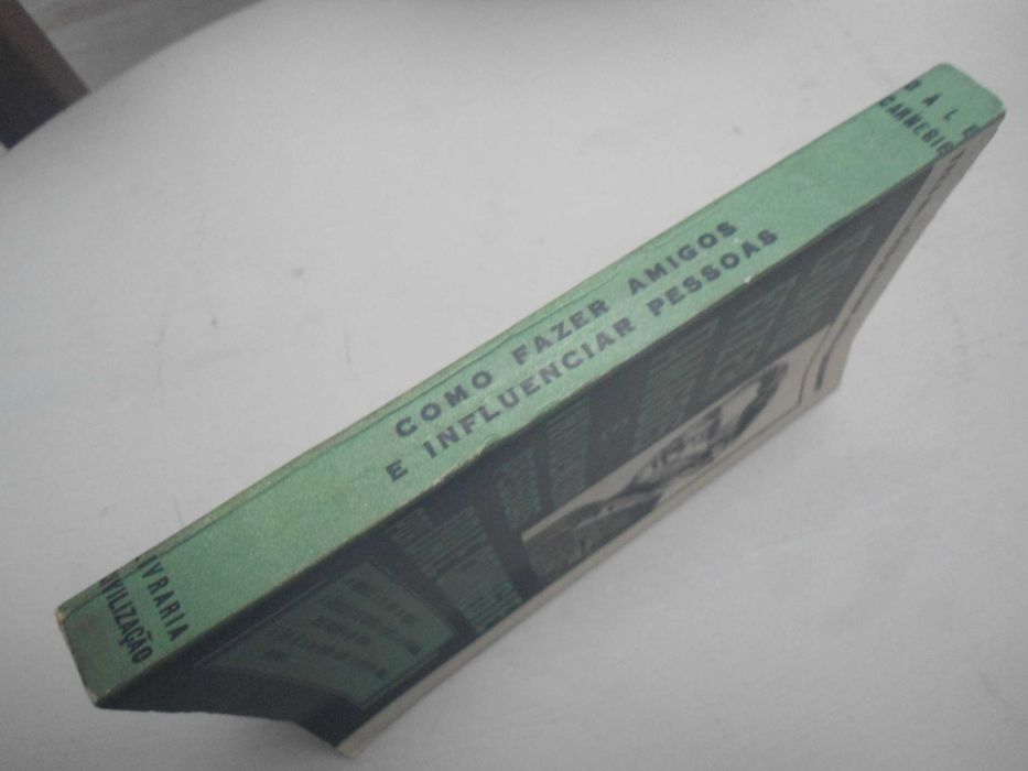 Como Fazer amigos e influenciar pessoas por Dale Carnegie