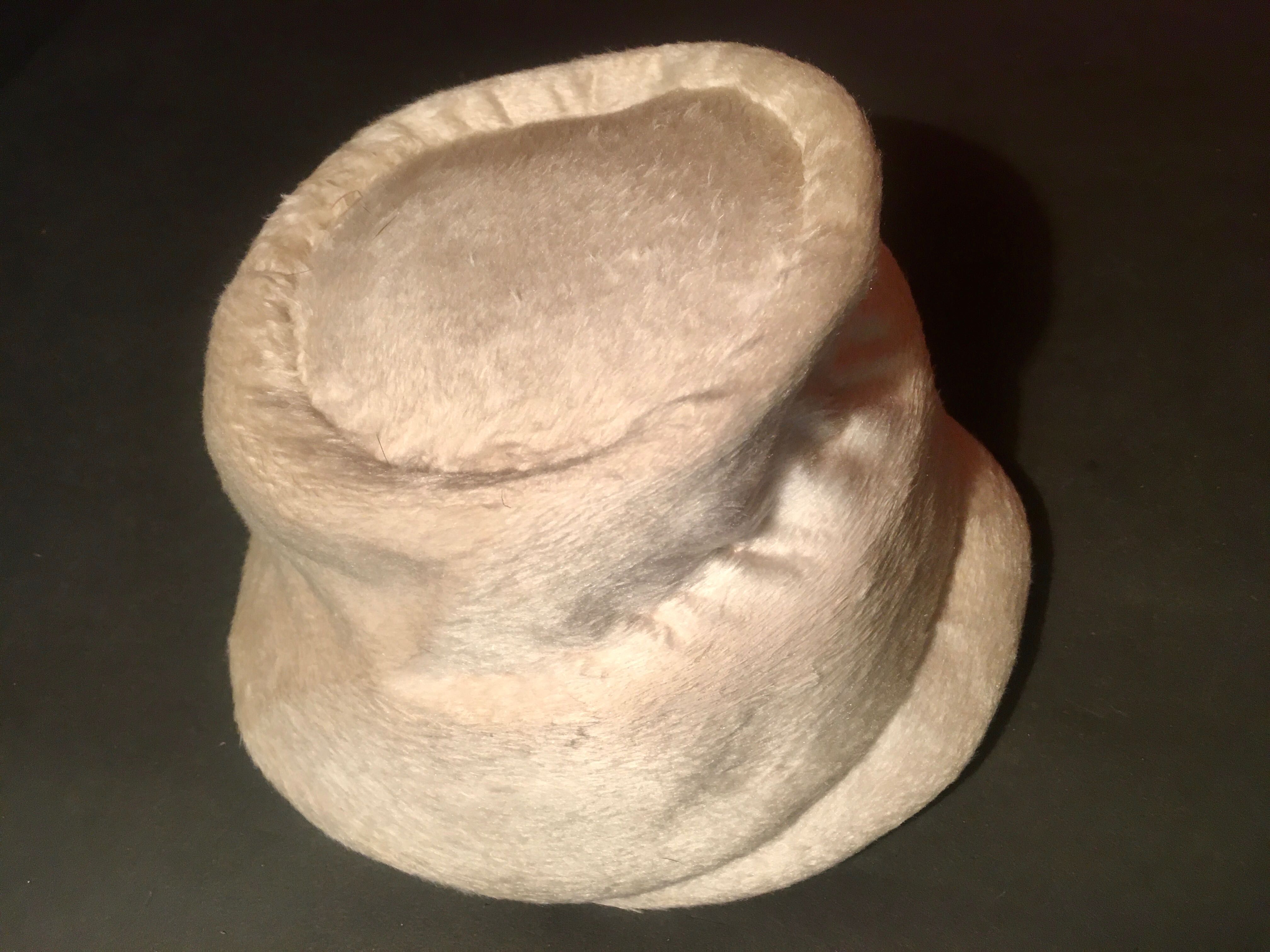 3 CHAPÉUS + BOLSA / 1a metade do século XX