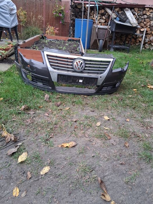 Zderzak passat b6  przedni