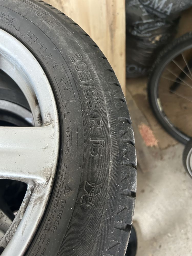 Komplet kół MICHELIN 205/55 R16 (letnie)