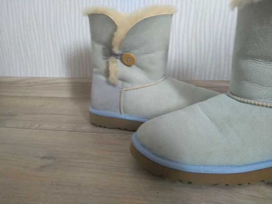 Ugg Bailey Button 36/37 śliczne śniegowce denim jasno niebieskie