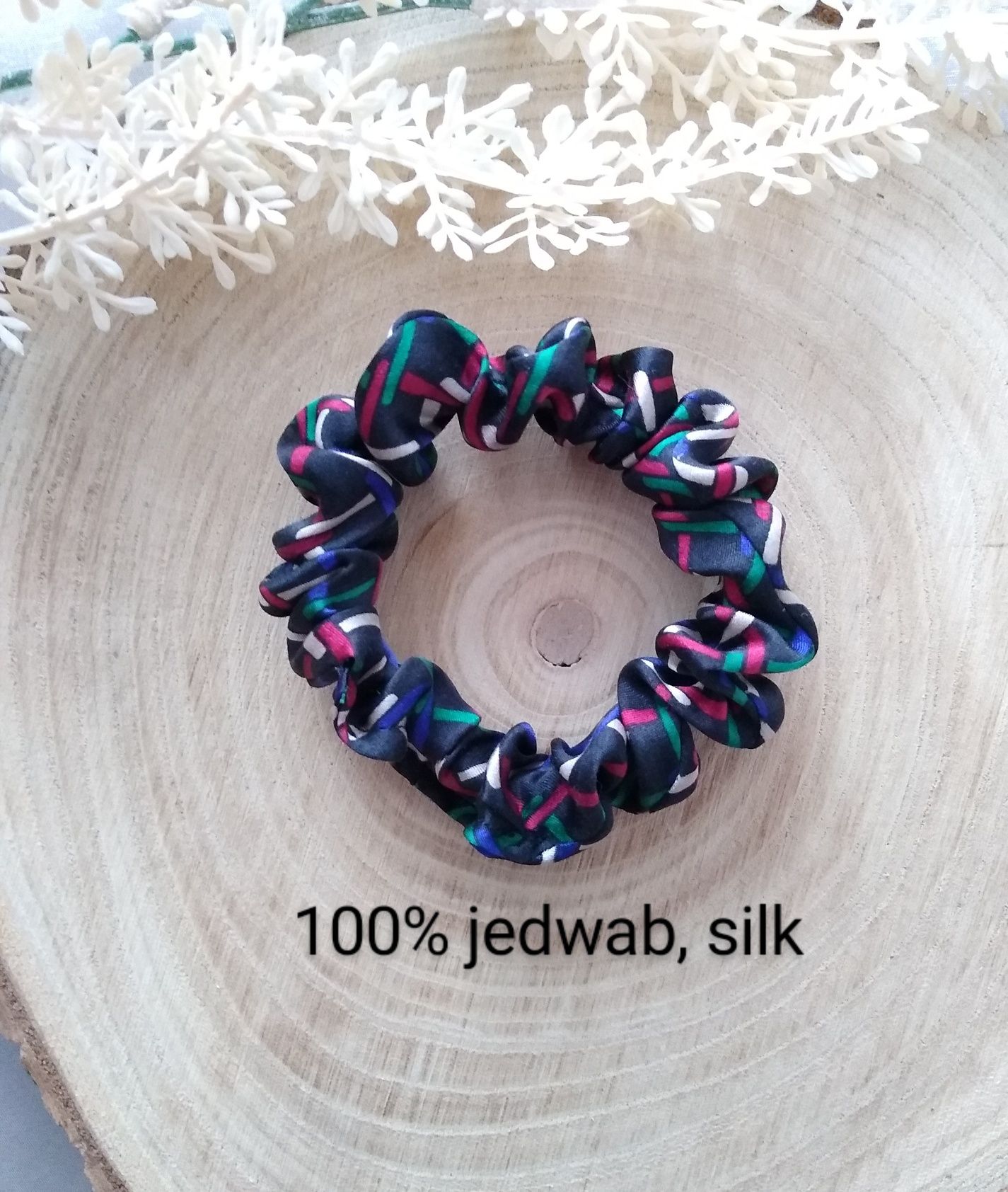 Nowa jedwabna gumka scrunchie