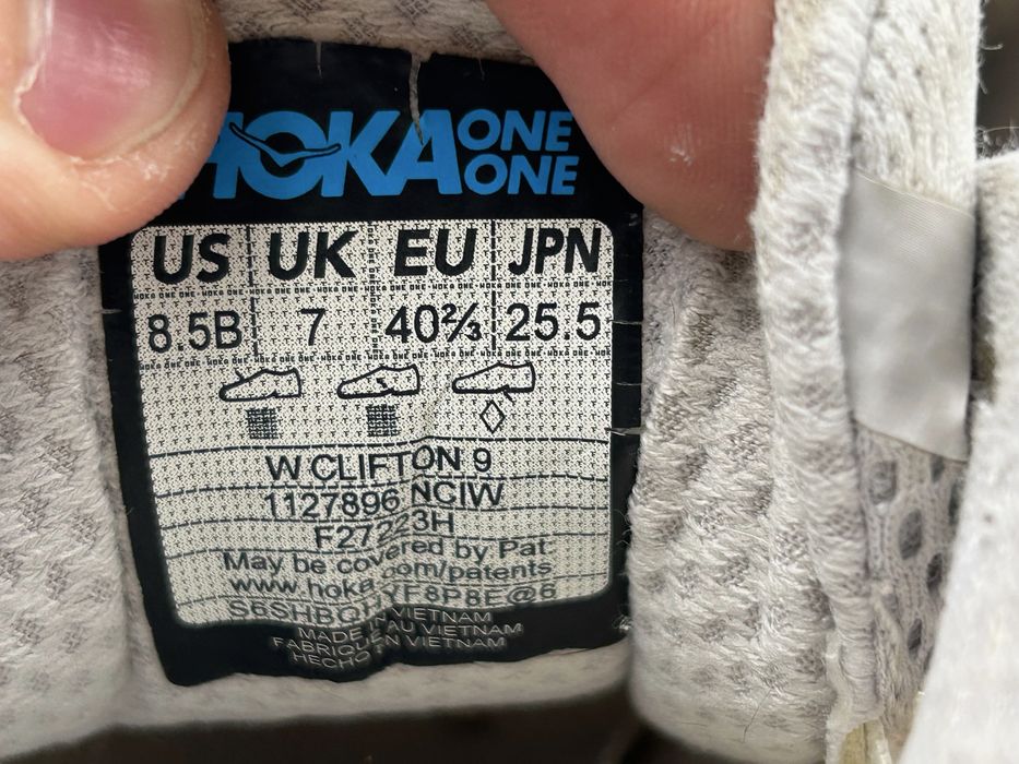 Оригінал! Кросівки Hoka Clifton 9 40.5 розмір М06026