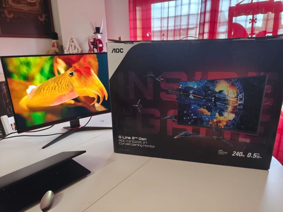 Monitor Curvo AOC C27G2ZE VA 27" FHD 16:9 240Hz FreeSync - C27G2ZE/BK