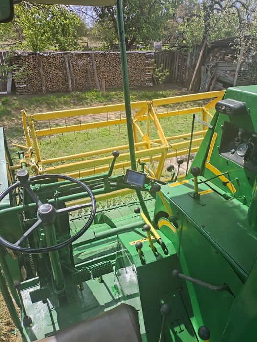 комбайн Volvo 830