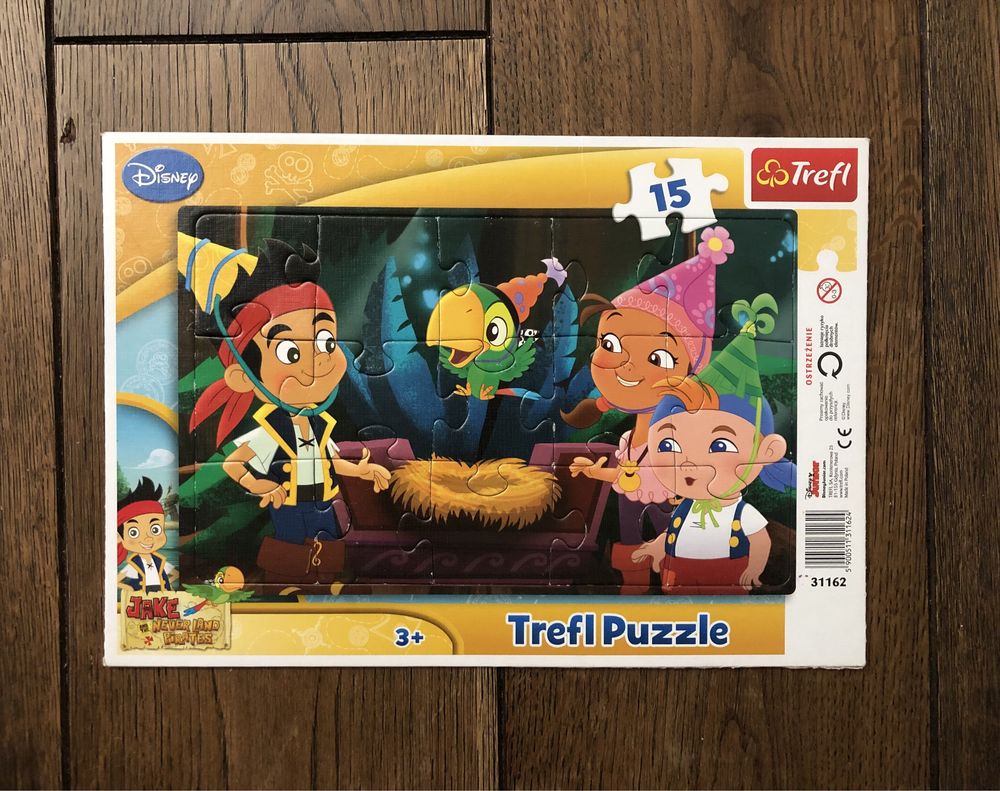 Jake i piraci z Nibylandii duże puzzle 3+ z szablonem