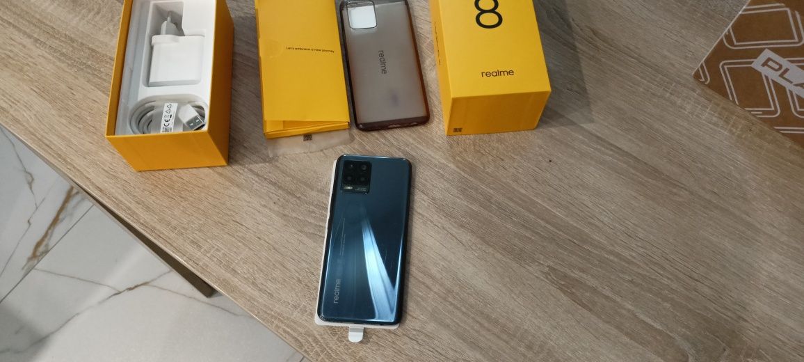 Smartfon realme 8