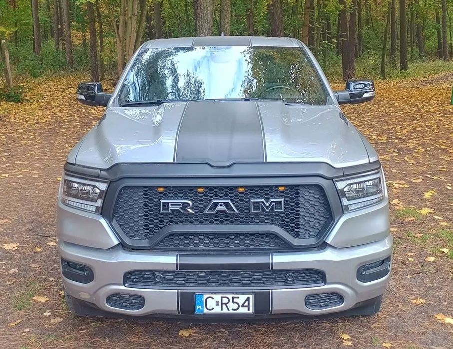 Dodge RAM RAM 3.6 V6 pentastar etorque mild hybrid niski przebieg 4x4
