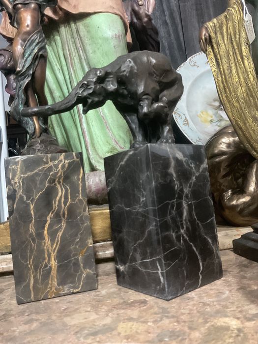 Escultura bronze elefante em base mármore com 22 cm
