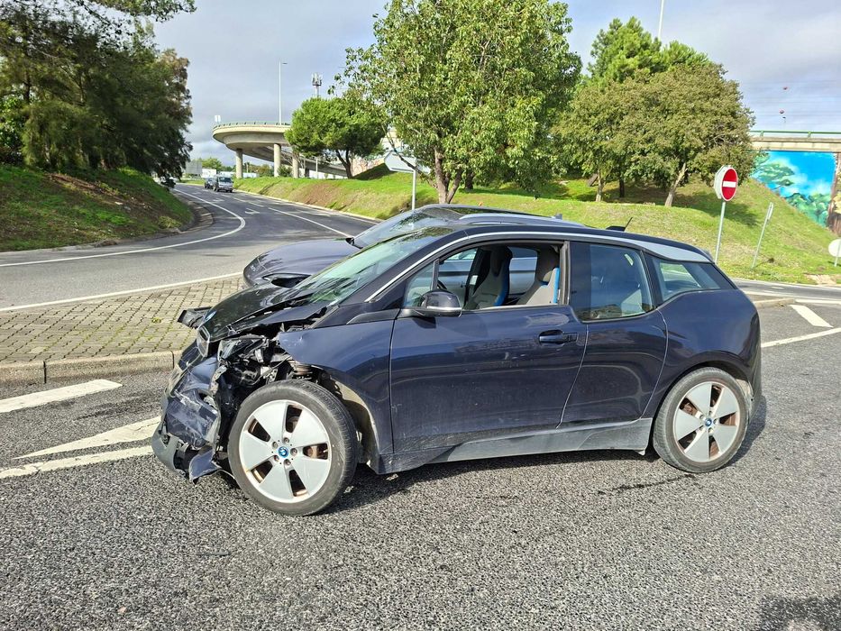 Vendo Salvado BMW I 3 Elétrico - Ano de 2018