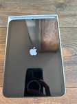 Do sprzedania: iPad mini (6.gen) 64 GB z ładowarką i casem