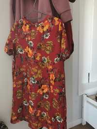 Vestido laranja com motivos florais