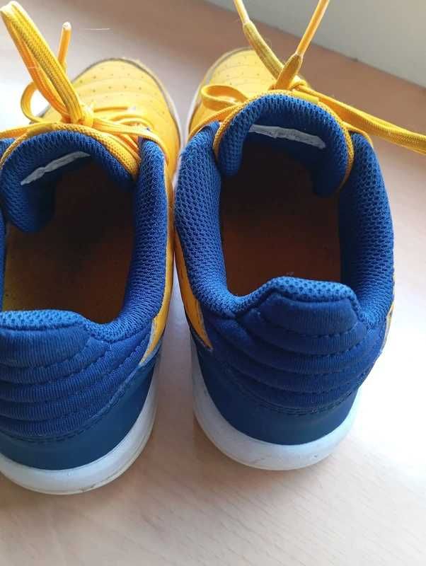 Sapatilhas de Futsal Criança Amarelo/Azul - KIPSTA