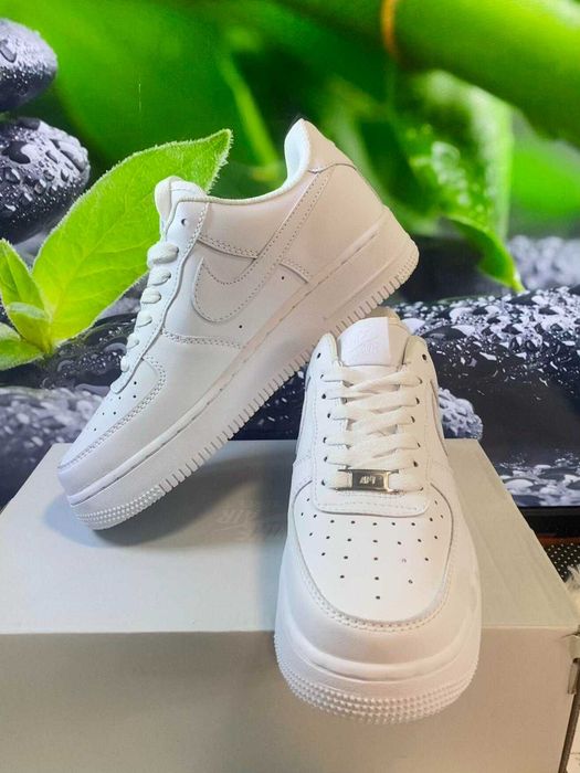 Buty meskie Trampk Nike Air Force 1 Low '07 White R.46