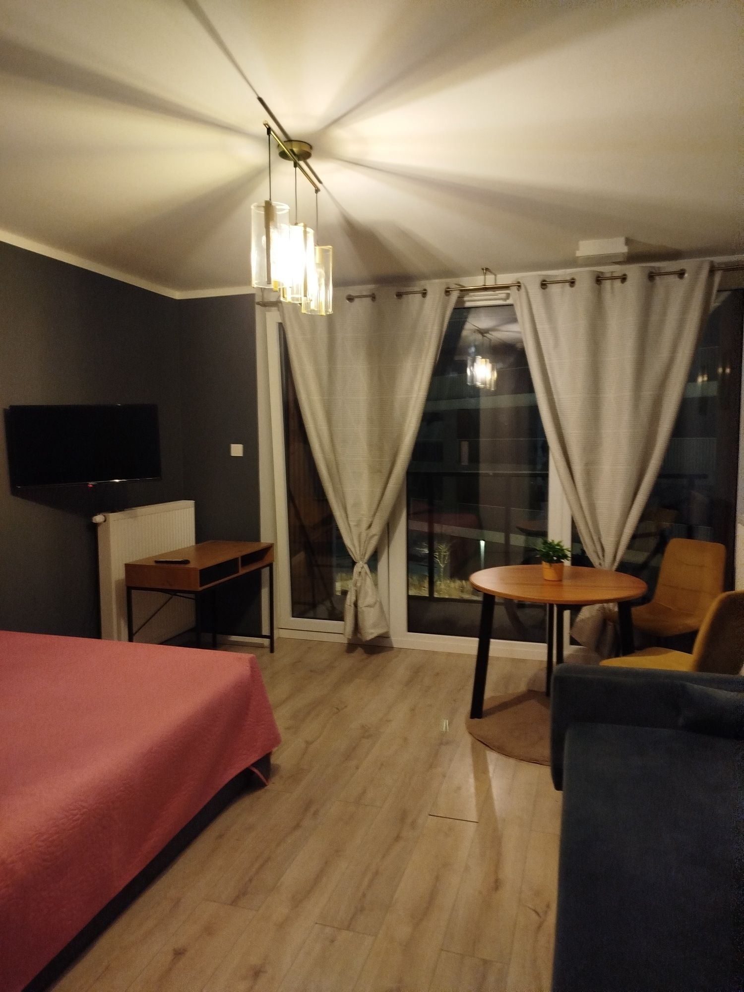Wynajem na doby-Warszawa Gocławek min.3 doby