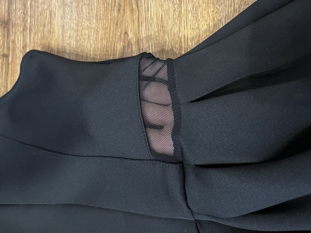 Продам черное платье Cropp