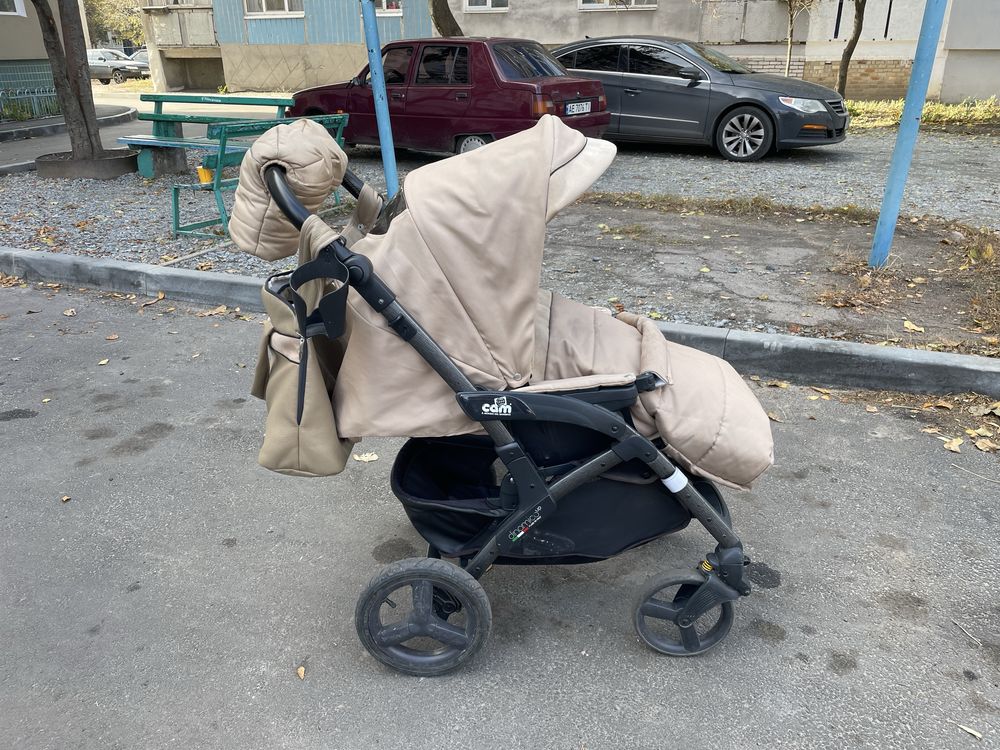 Дитяча коляска