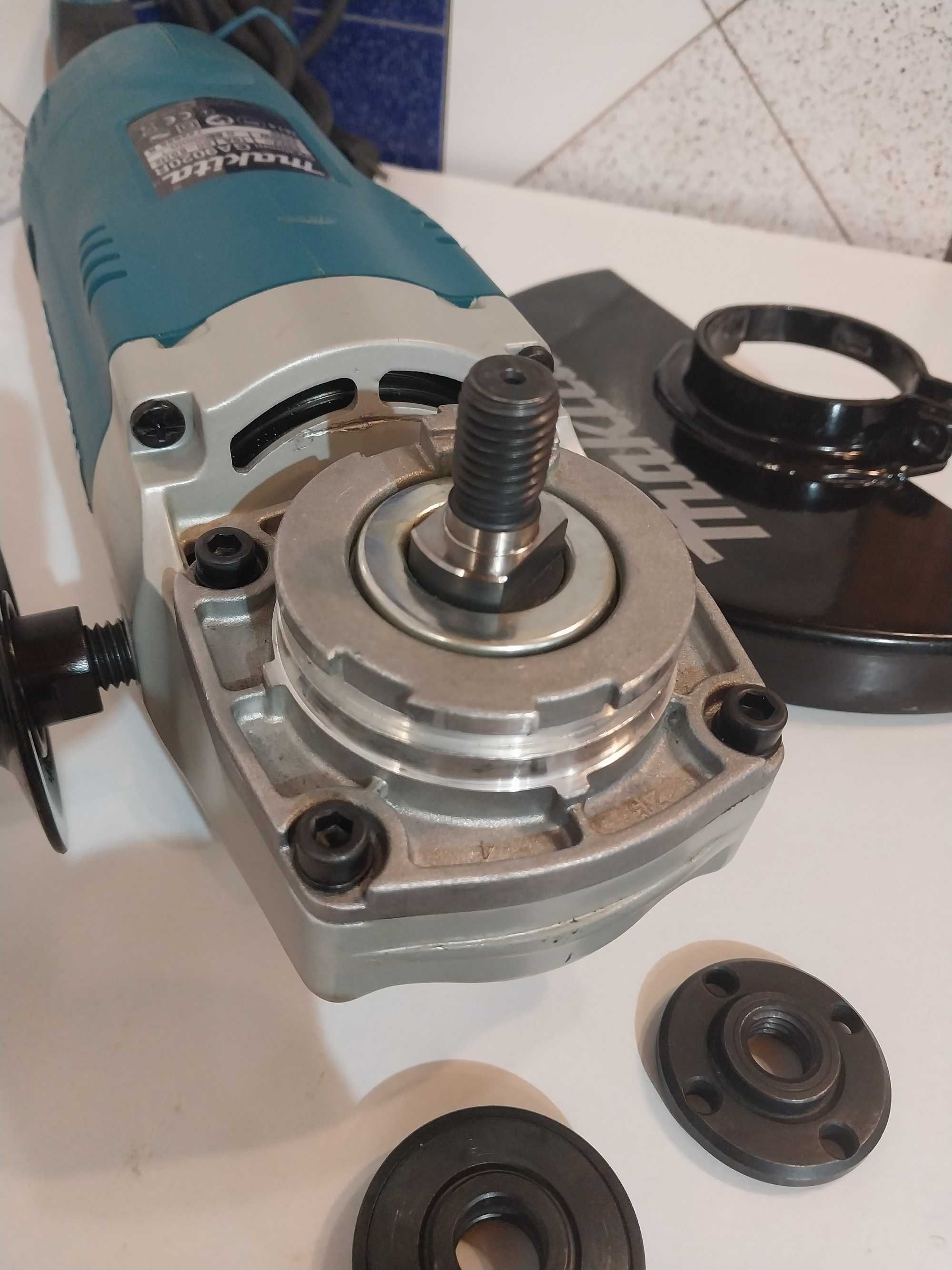 болгарка makita GA 9020 R 230 круг Новая