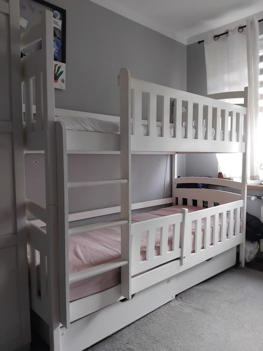 Sprzedam łóżko piętrowe