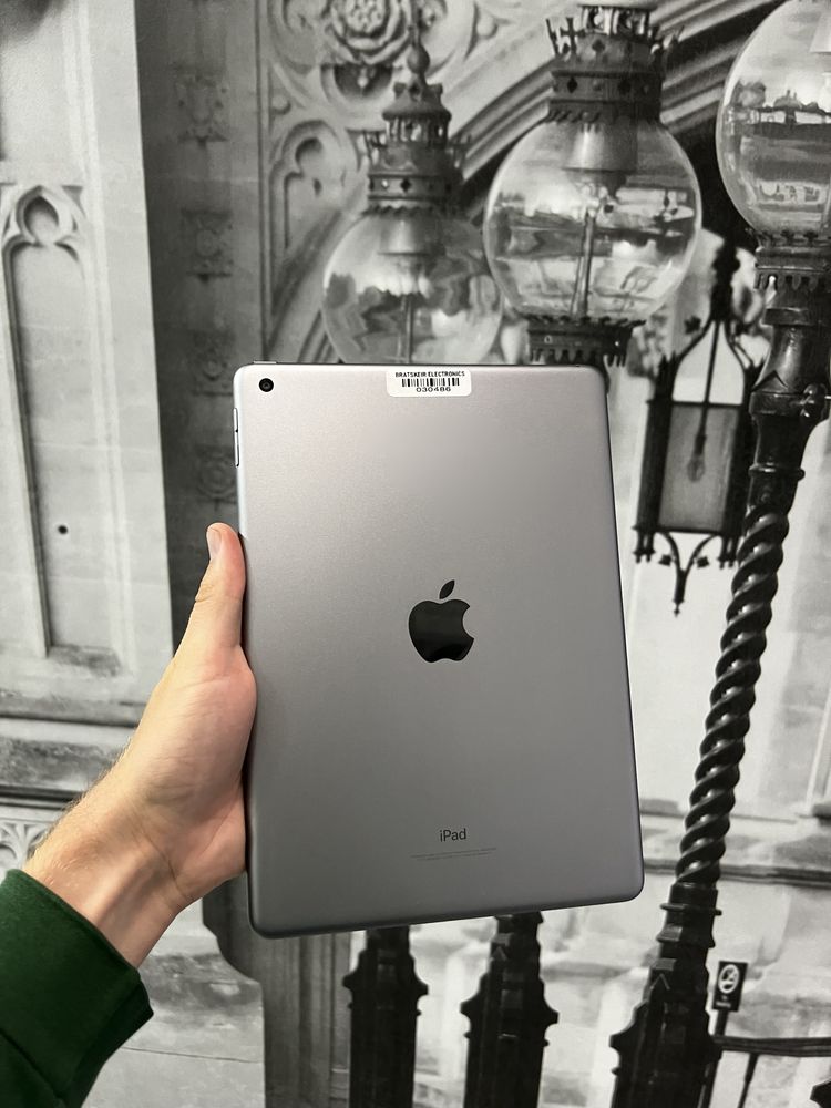 Ipad 5th 128gb 9.7 space gray чудовий стан батарея 93