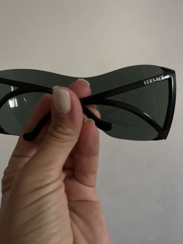 Oculos unisexo marca Versace