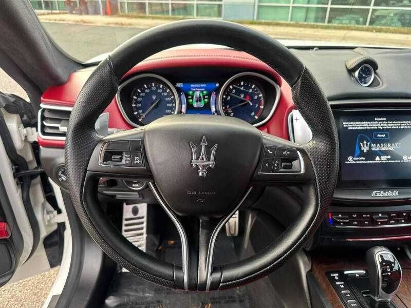 2017 Maserati Ghibli