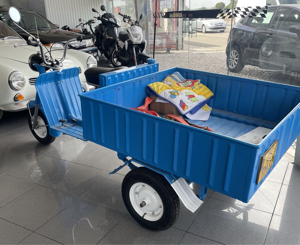 Famel Zundapp TRICICLO com Novo
