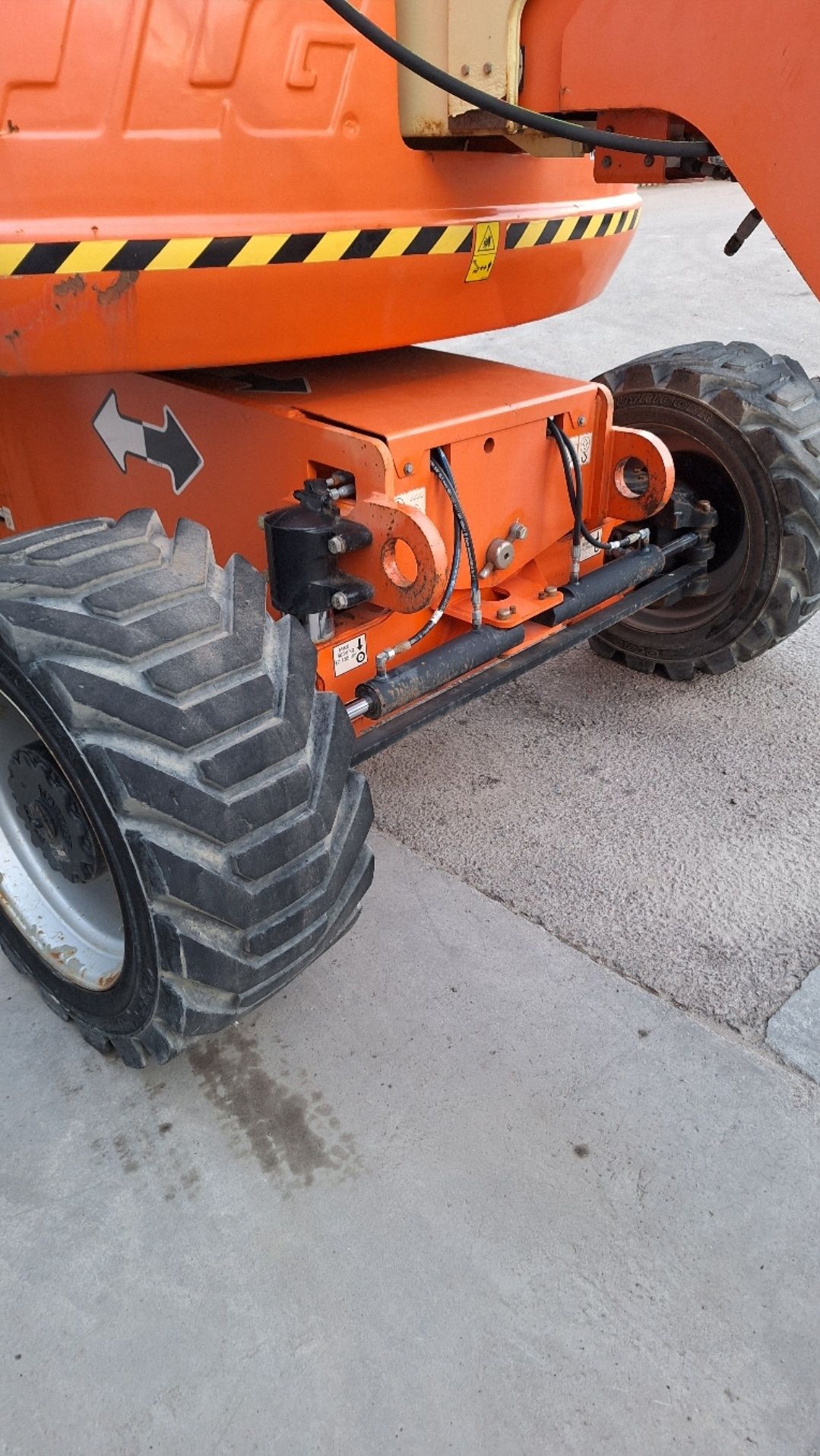 JLG 800AJ, Genie, Haulotte, Manitou, podnośnik przegubowy, zwyżka