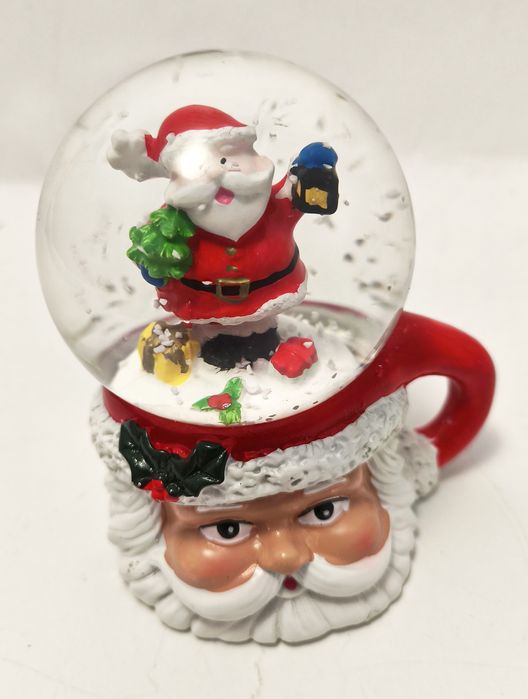Kula śnieżna świecąca z Mikołajem w kubku Mikołajkowym świąteczne ozdo