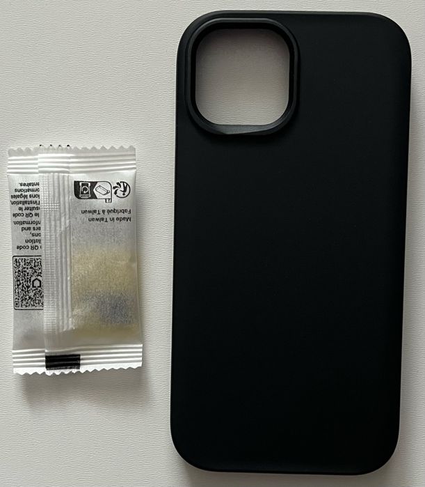 RhinoShield SolidSuit iPhone 15 etui czarne MagSafe 3,5m ochrony