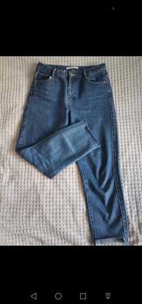 Modne jeansy Zara