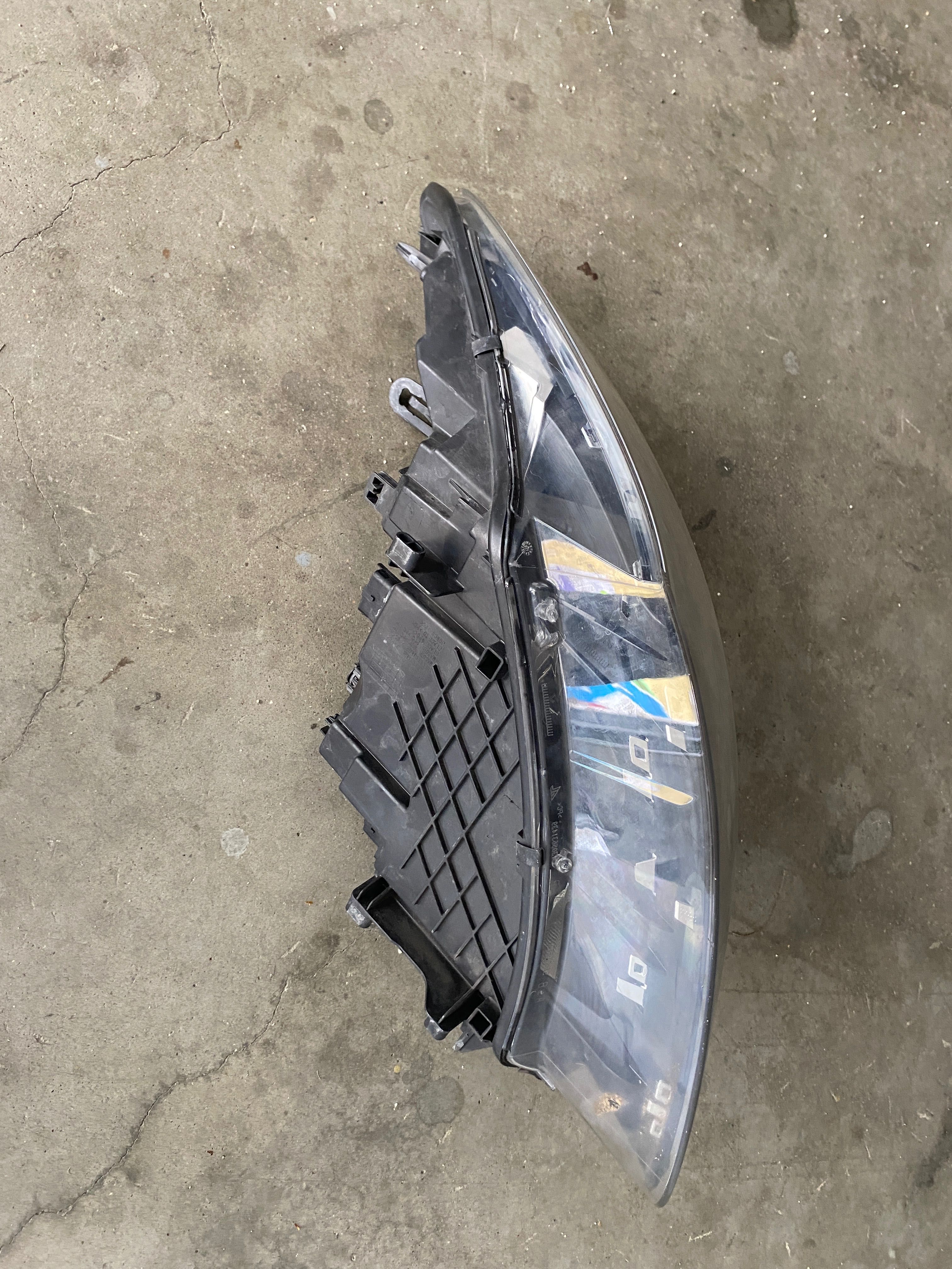 Faróis principais de renault megane