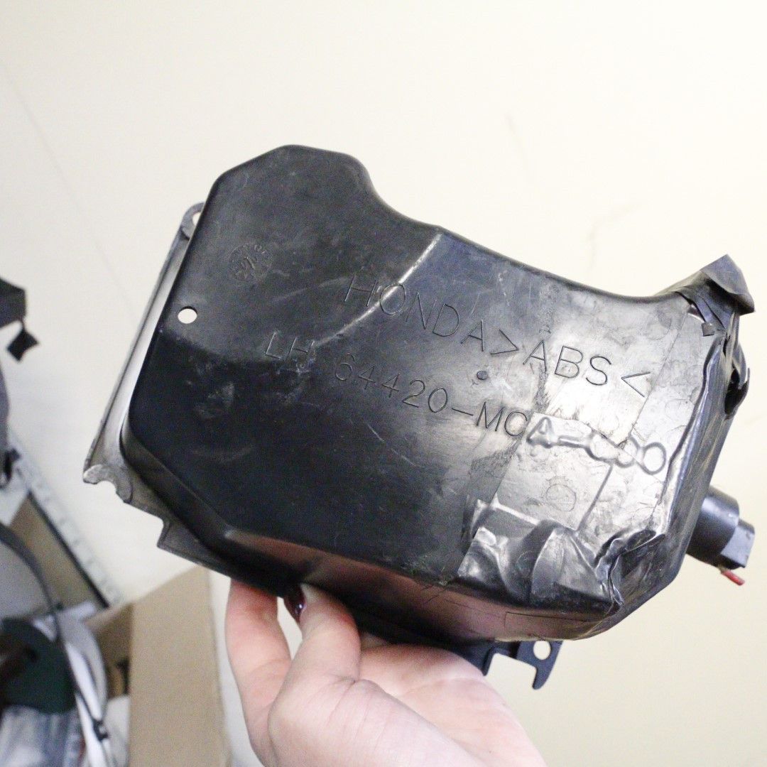 6517 Schowek przedni Lewy kokpit (01-05) Honda Goldwing GL1800