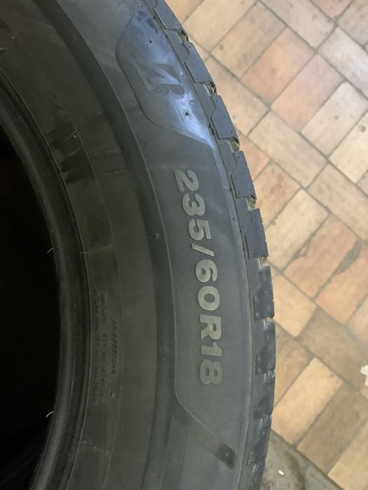 Продам Всесезону Резину 235.60.18