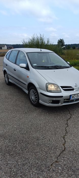 Nissan Almera Tino 2.2 2004r.