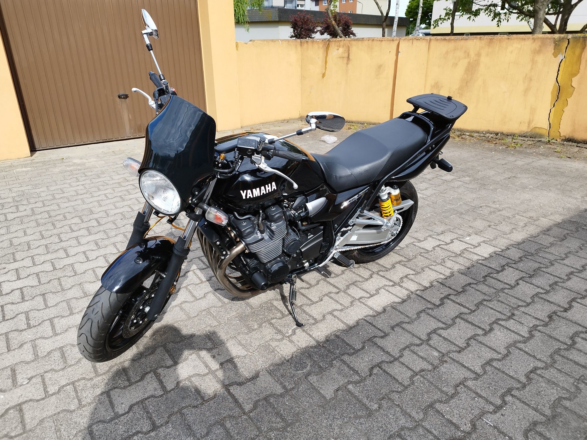 Yamaha XJR 1300.
