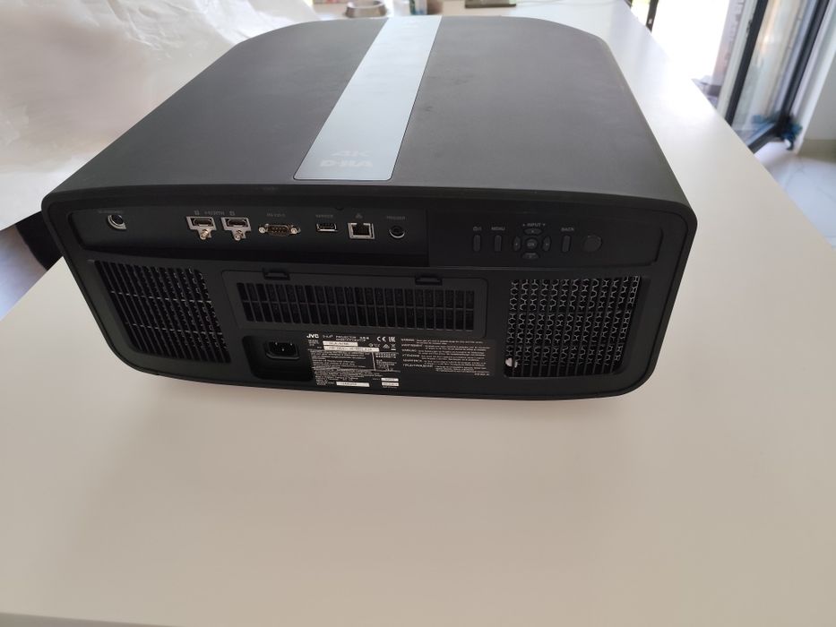 Projektor jvc d-ila 7nbe