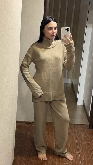 Вовняний костюм Estro