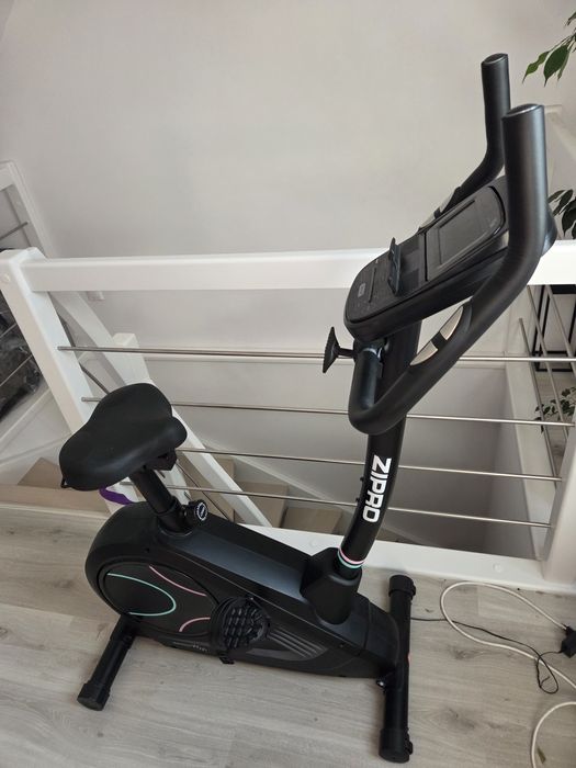 Rower stacjonarny magnetyczny Zipro Flame WM jak nowy