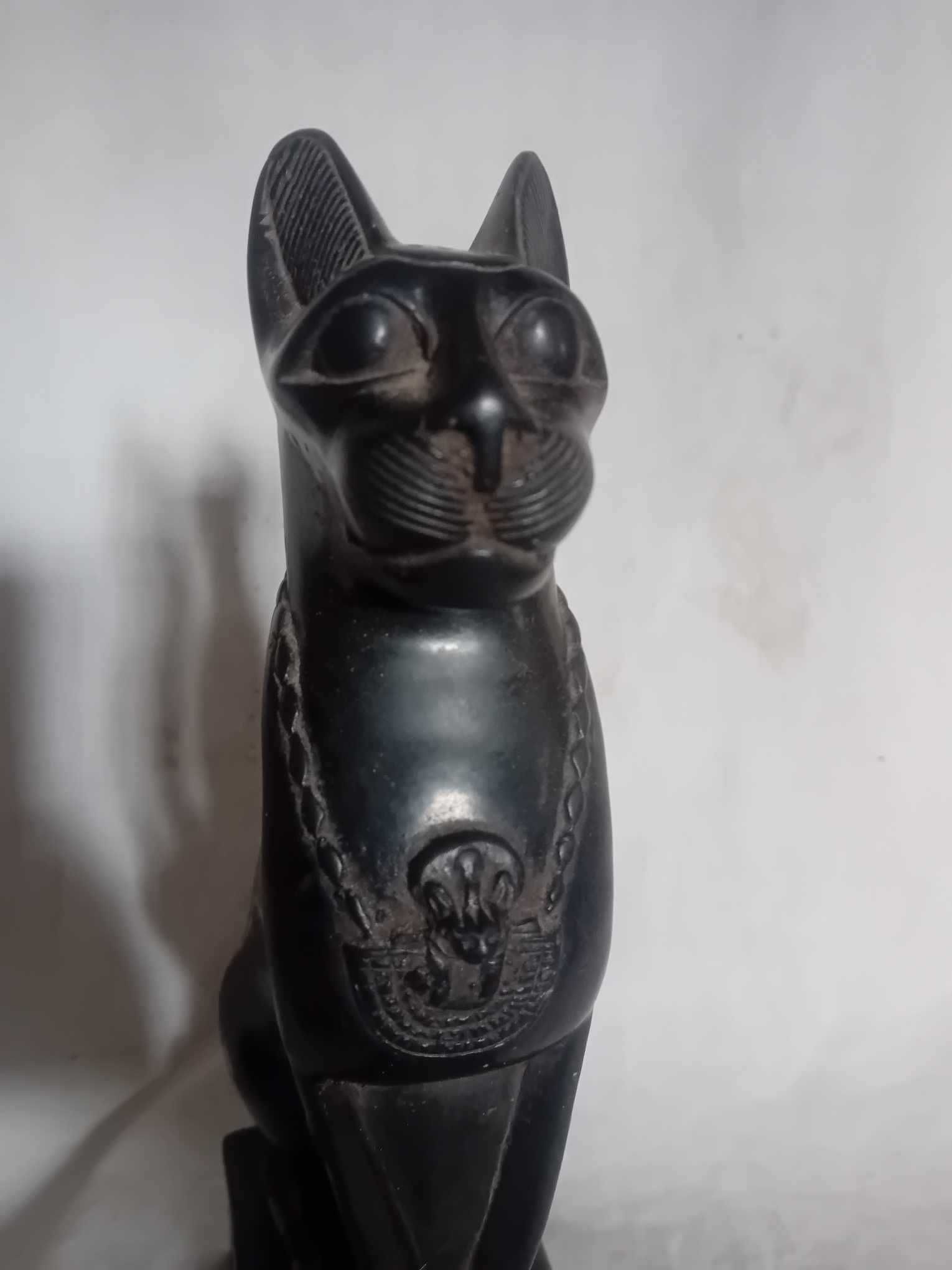 Prawdziwa rzeźba kota egipskiego (Bastet) wykonany z Bazaltu !