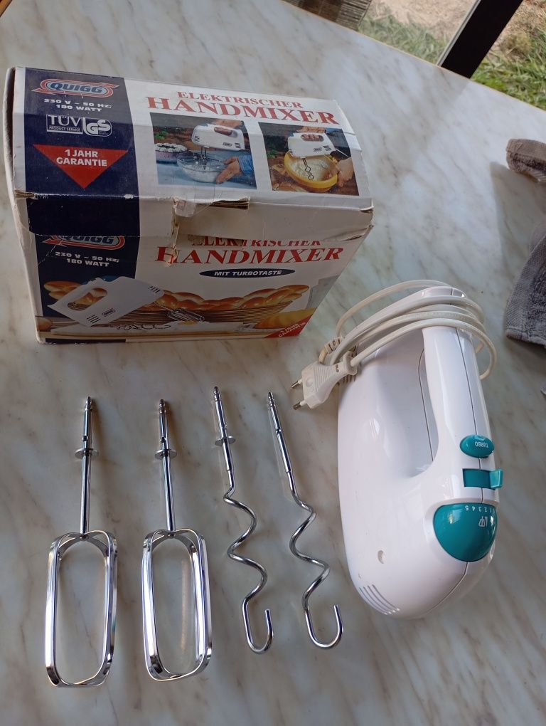 Vendo batedeira em excelente estado