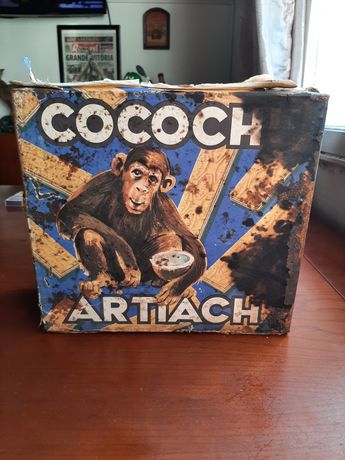 Antiga lata de bolachas vintage Cocochu Artiach