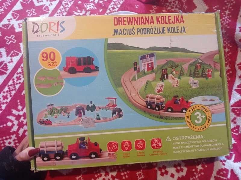 Duża drewniana kolejka na baterie + mnóstwo akcesoriów