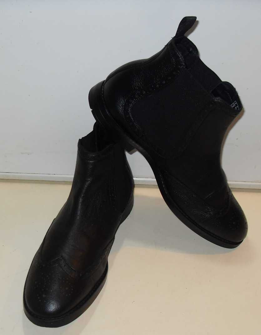 Челсі Clarks броги ecco туфлі geox мокасини loake черевики оксфорди