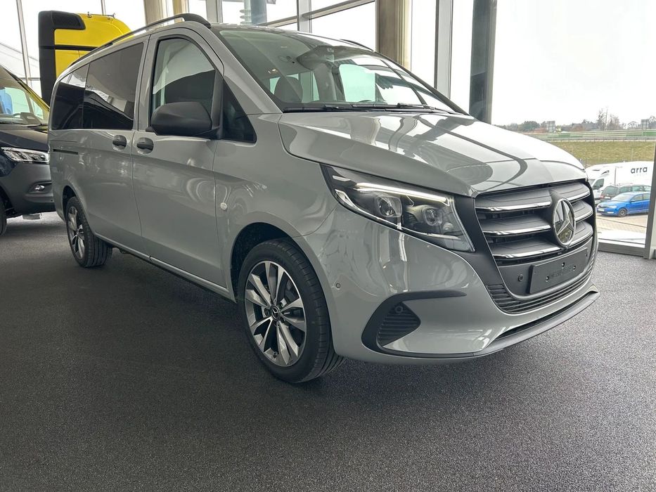 Mercedes-Benz Vito Mercedes-Benz Vito Tourer Vito 119 CDI Tourer SELECT długi 8 osobowy