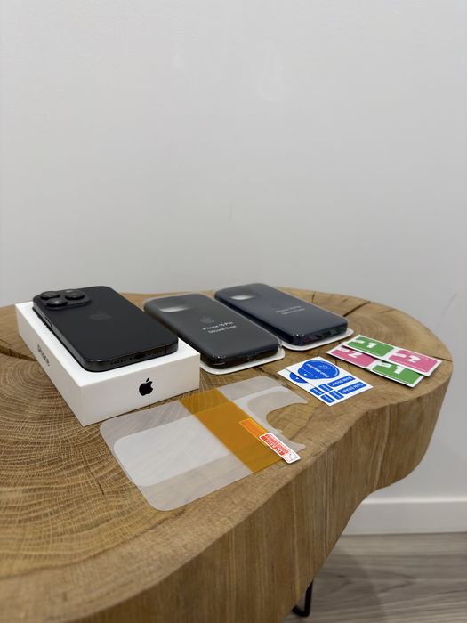 iPhone 15 Pro 8GB / 128GB Black Titanium bateria 87% - jak nowy